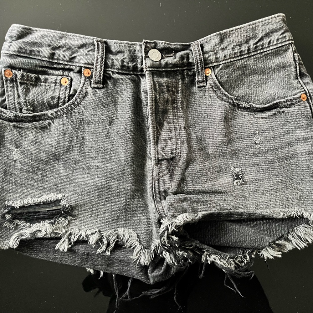 Levi’s 501 black wash denim shorts